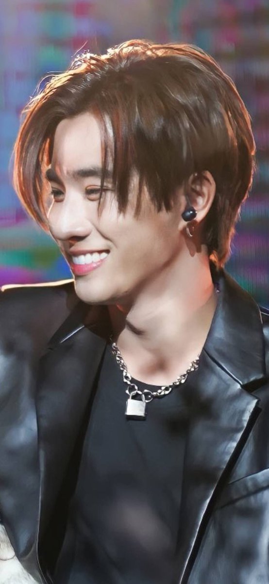 ตอนฉันเลือกโพลูกฉันอายุ 17 
…………ดูเถอะตอนนี้อายุ21
ถ้า25-30จะขนาดไหน ใครกำลังจะเลือกโพคิดให้ดีนะค่ะเด็กคนนี้เขาแกงแม่ๆเก่ง #KDPPE #PerthTanapon