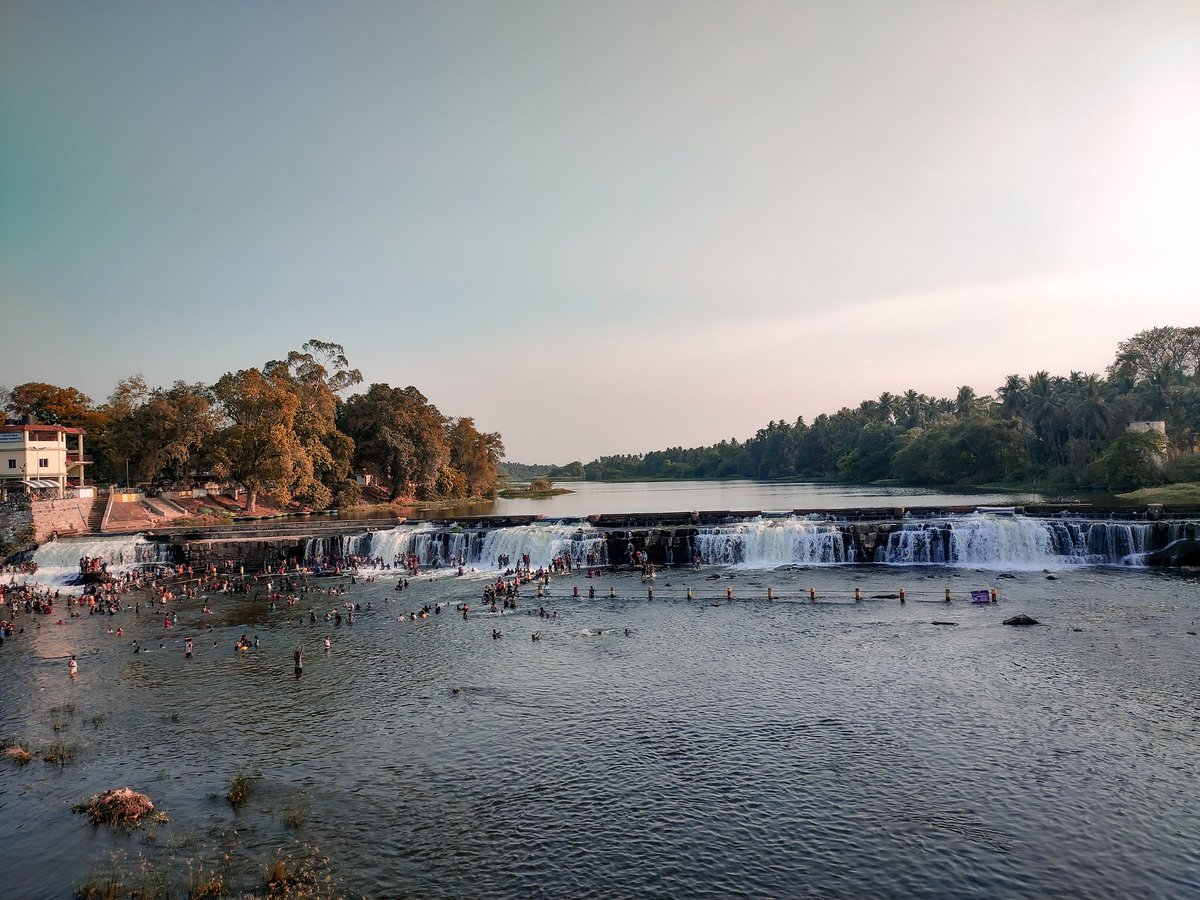 lenxist47's tweet photo. Kodiveri Falls, Sathyamangalam ❤️
Shot on @RedmiIndia Note 7 Pro 🔥
#miui #miuilife #shotonmi https://t.co/5TRDq1jNyS