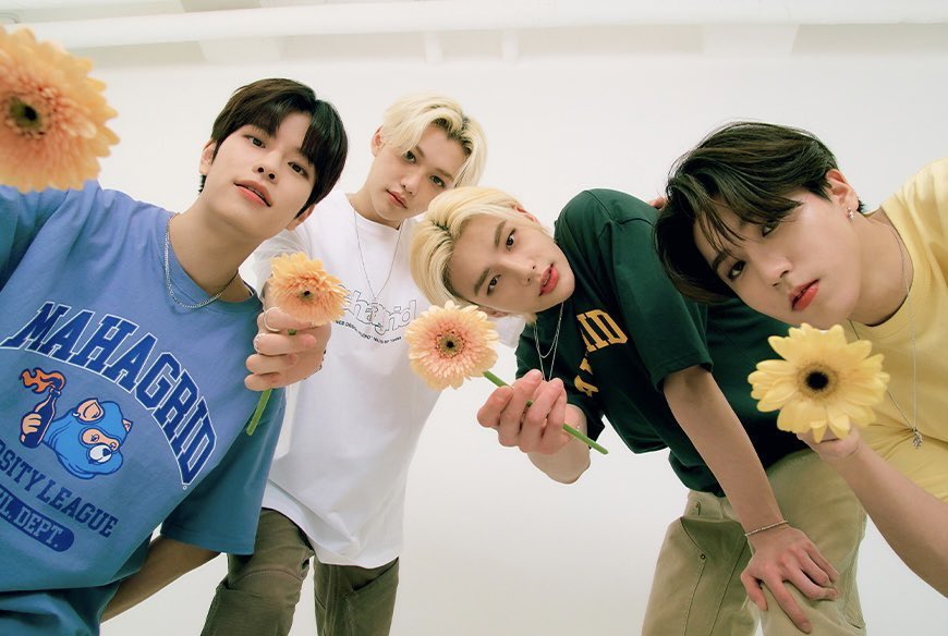 00 line…
 #스트레이키즈  #StrayKids