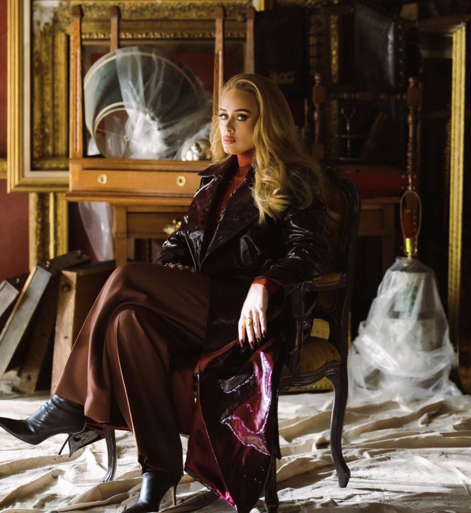 ChartsofAdele's tweet photo. Biggest Single Week Of ALL-TIME on Global Spotify Chart:

#1. "Easy On Me", @Adele — 84.952M 
#2. "Good 4 U", @oliviarodrigo — 84.131M https://t.co/YkHBabSz0B