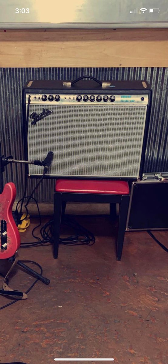 Tara_NotTerra's tweet photo. Today these things, along with many other personal belongings, were stolen from my son’s truck while he was at work. Memphis/Desoto Co friends, keep your eyes posted for anyone trying to sell any of this music equipment. #thievessuck https://t.co/dSKo5uKL74