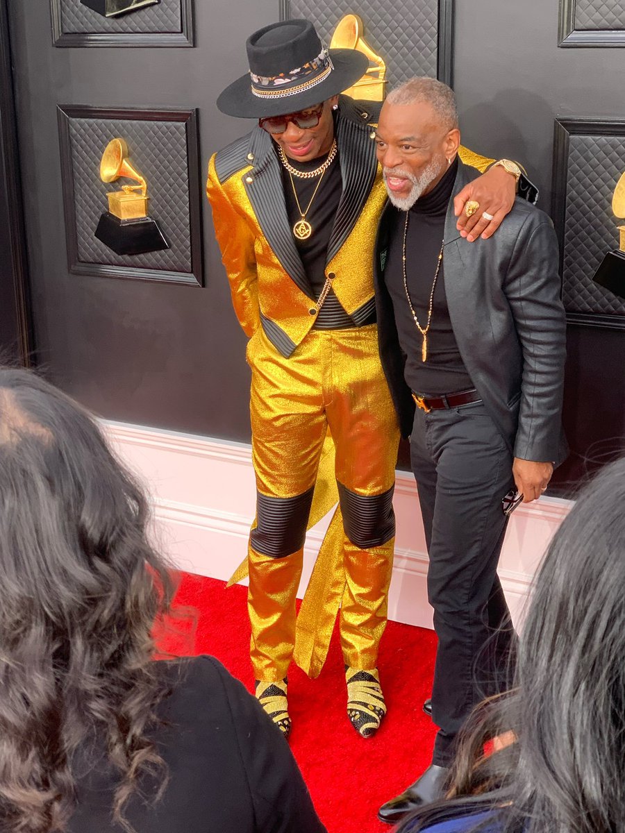 JimmieAllen's tweet photo. There was one person I was really hoping to me at the Grammys and it happened. 🙌🏽🙌🏽 
When I met @levarburton I was super gitty.   He’s Such a cool guy. @RecordingAcad https://t.co/liJR4LVZ1V