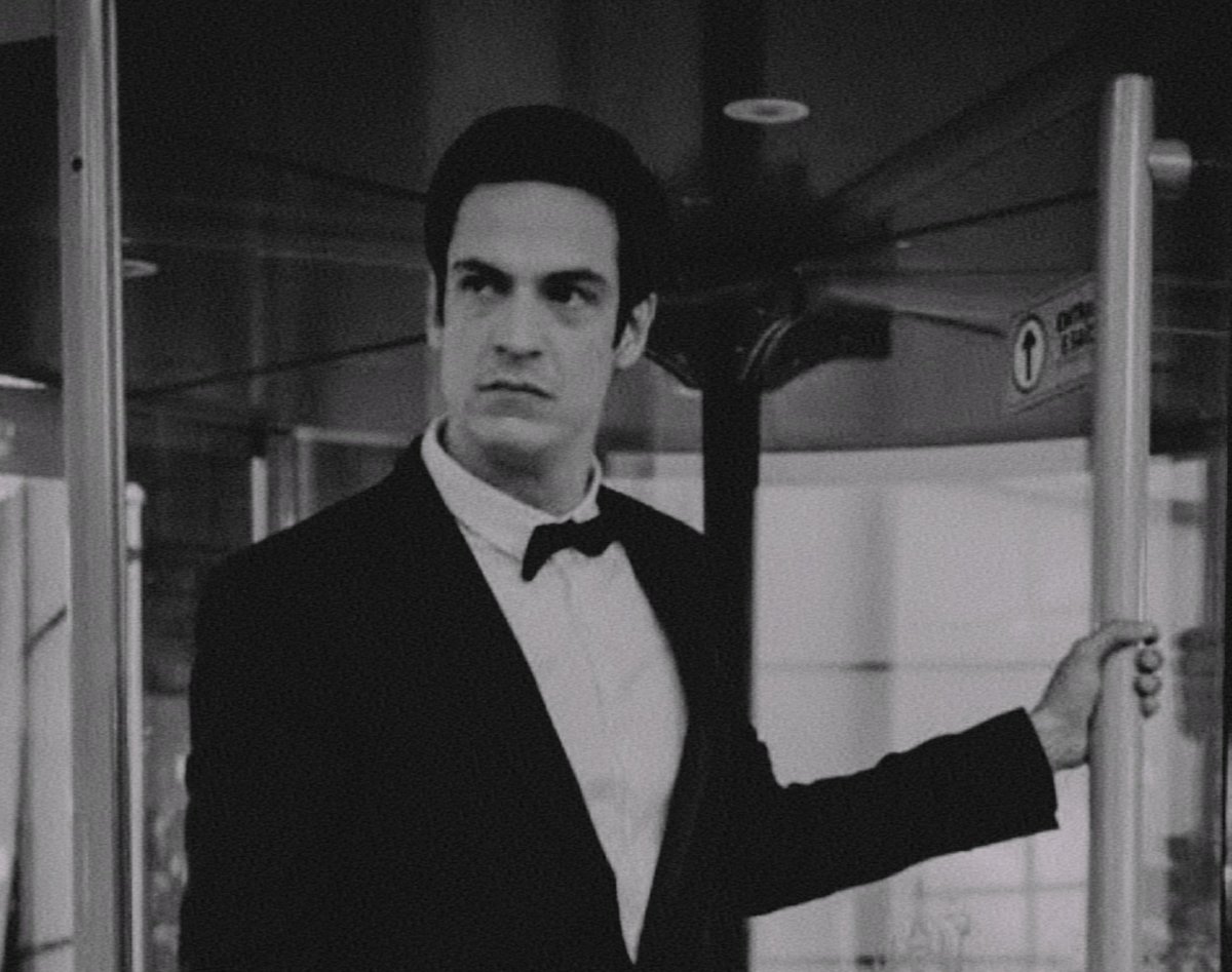 writerflagui's tweet image. Pretty Woman | au flagui

Onde Guilherme é convidado para o casamento da sua melhor amiga e precisa de uma acompanhante que aceite fingir ser sua namorada. E então Flávia cruza o seu caminho.

Ou

Duas semanas juntos poderiam mudar suas vidas para sempre?