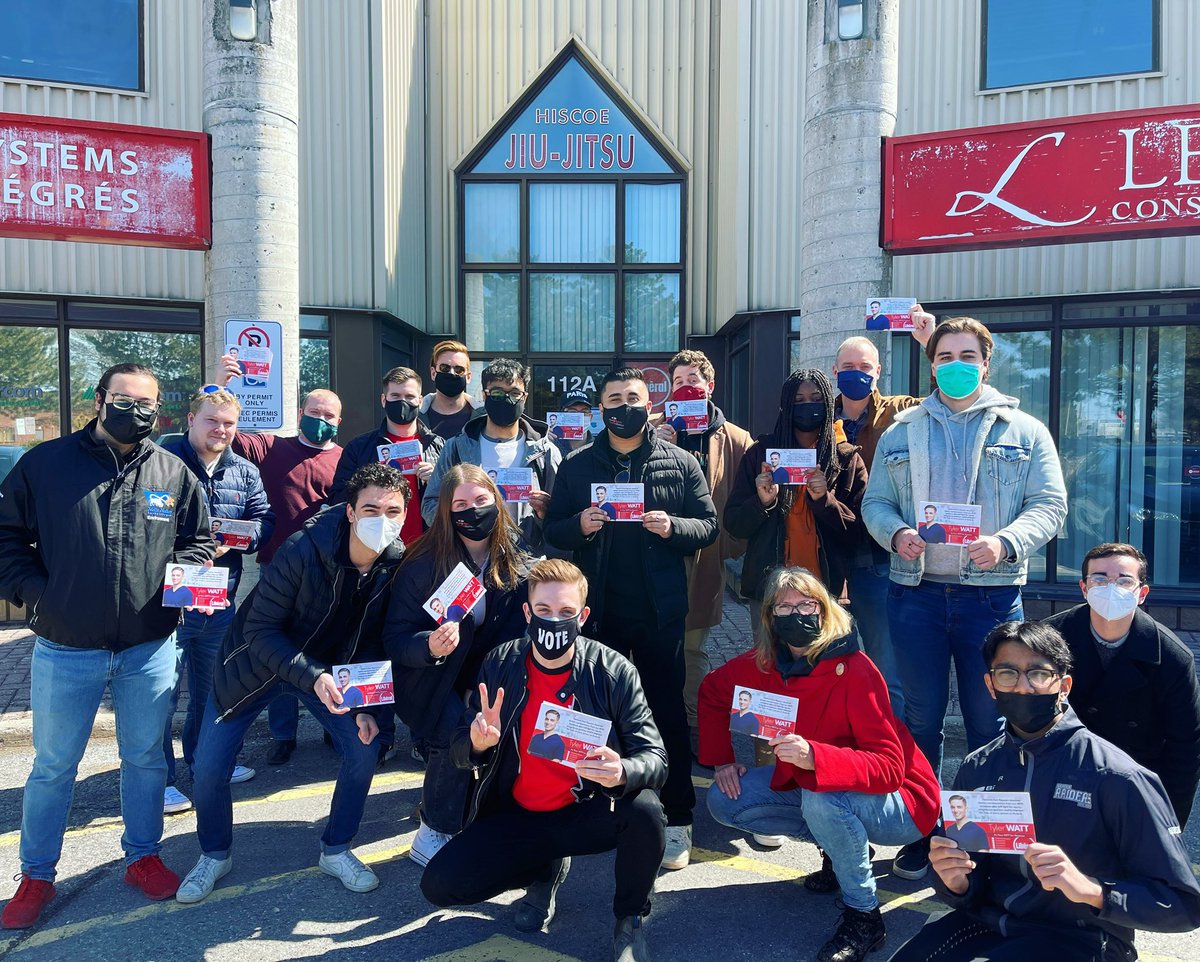 OYLorg's tweet photo. Nous avons eu beaucoup de plaisir à faire du porte-à-porte à #Nepean ce samedi et à faire connaître aux résidents le travail extraordinaire que @tylerwatt fera en tant que leur représentant à Queen's Park #PLOAction https://t.co/mTS633tNif