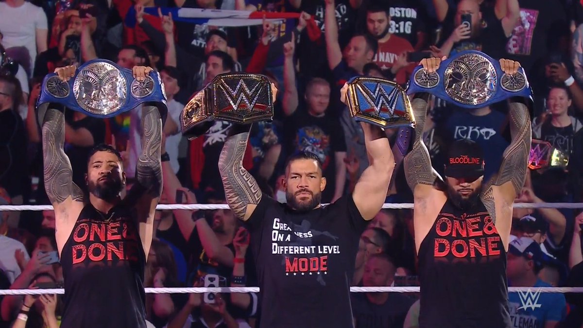WWE's tweet image. CHAMPIONS.

@WWERomanReigns @WWEUsos #WWERaw
@HeymanHustle