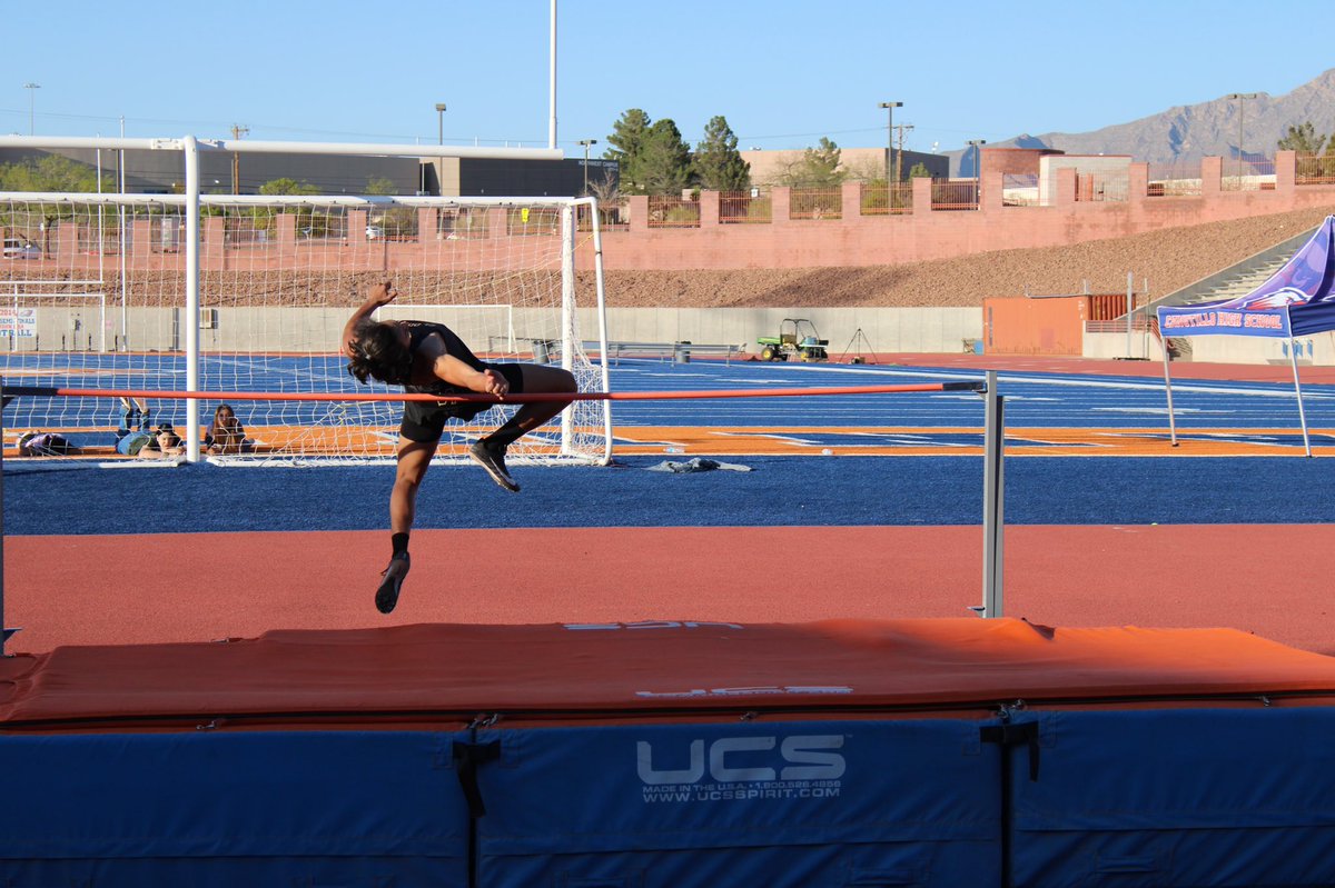 klopez_EDHS's tweet photo. Great job to our JV high jumpers for competing well today. Dylan Fish is our district champ with a jump of 5-4. @Adrian_M1481 and Issac Gutierrez also performed well with jumps of 5-0 and 4-8 respectively. Great job Aztecs! @Coach1Martinez @ELDO_CC @EDAztecs_HS https://t.co/mEWFF3gvIW