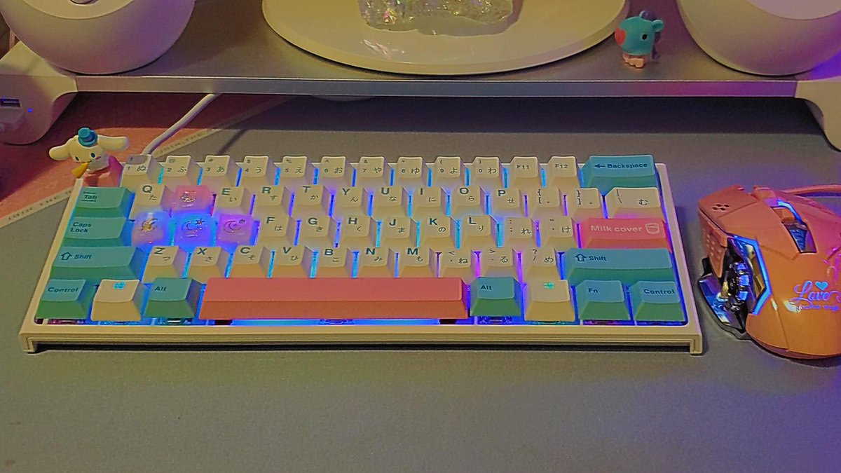 MystiaSkye's tweet photo. New keyboard, who dis. 👀💜💙 #duckyone2mini #duckykeyboard #keyboards #CINNAMOROLL #SanrioCharacter #pastel #pc https://t.co/teiQkpOPdM