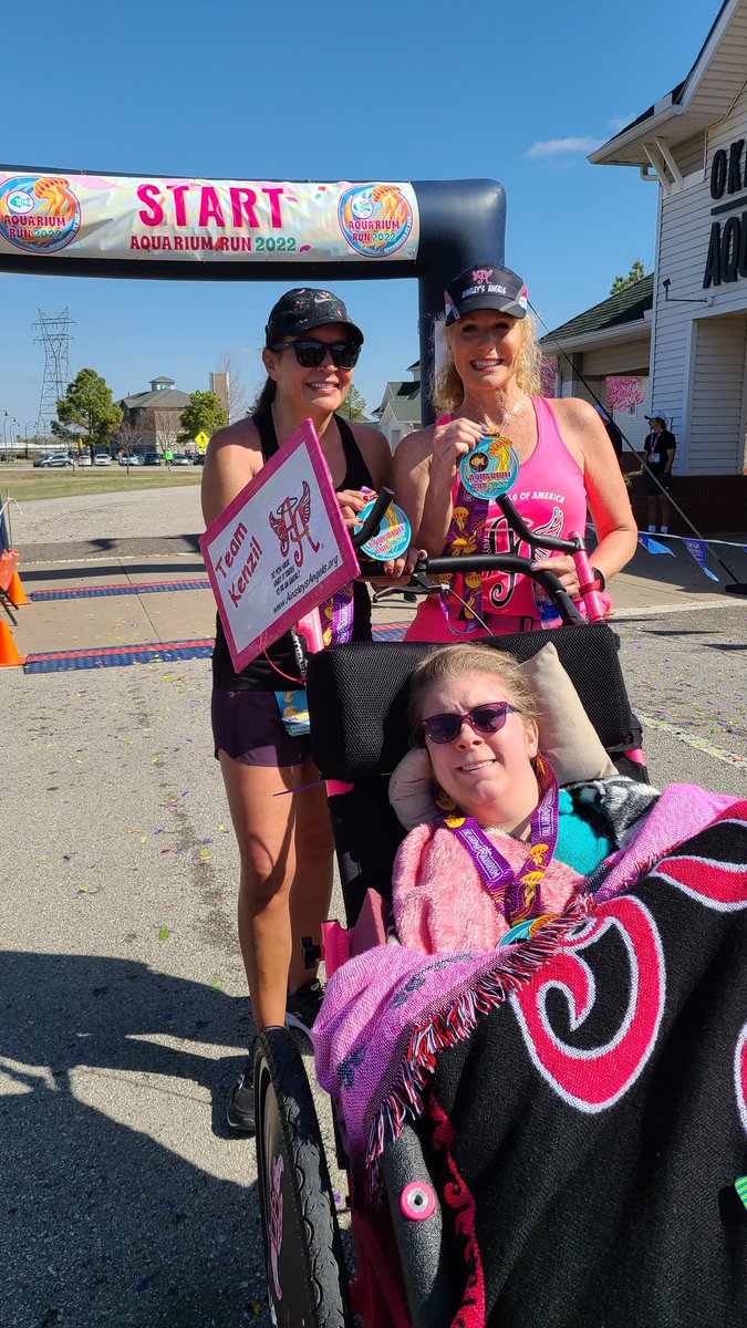 burnside4141's tweet photo. The girl did a half marathon as a rider w/@ainsleys_angels at the #aquariumrun Saturday. This was her 5 year anniversay running w/#ainsleysangels, in the same run. #rollwiththewind, Kenzi, roll! #kowgirlkenzi #cerebralpalsy https://t.co/4vzPmoZbNM