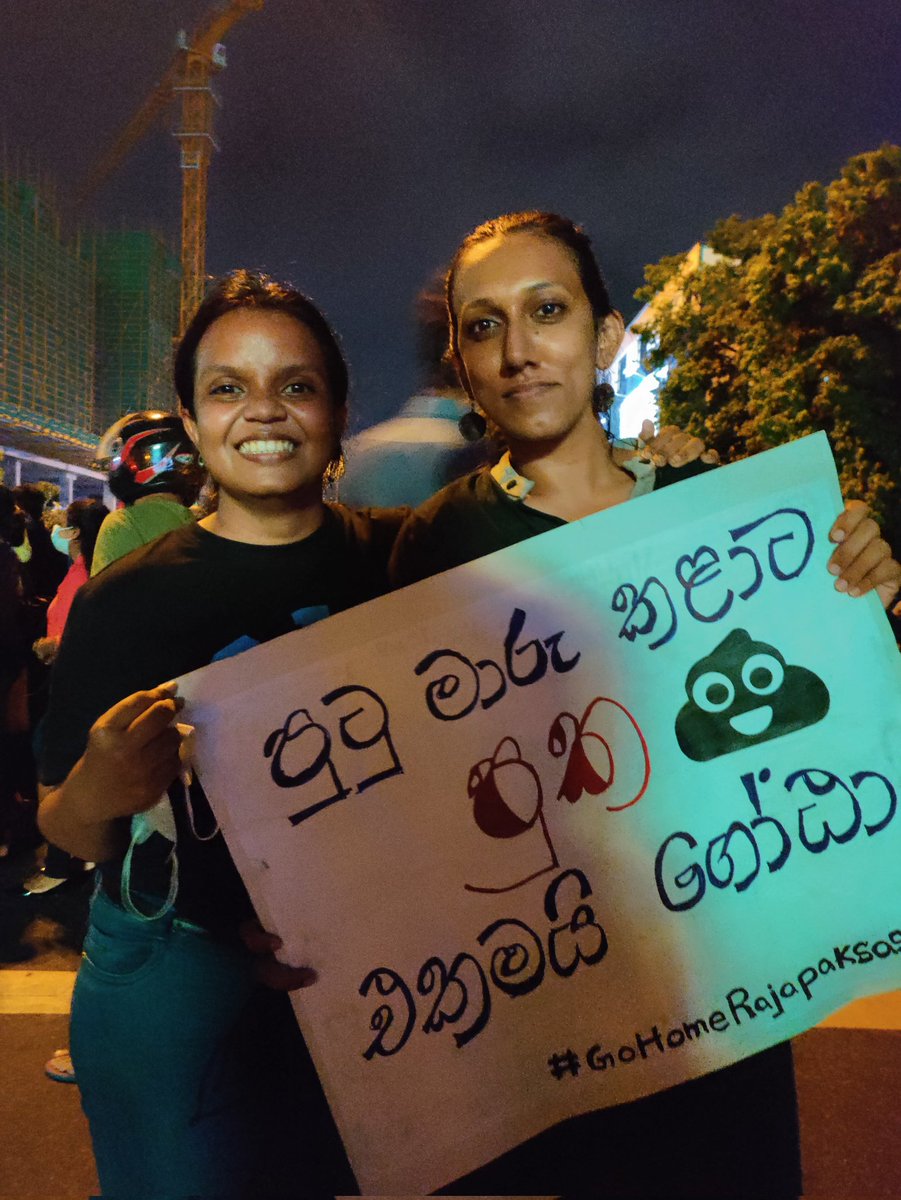 Also_Natashaaaa's tweet photo. Last night from Lipton! #GoHomeRajapakshas #GoHomeGota #SriLankaEconomicCrisis #TakeBackOurPower https://t.co/qbAqfmE3o1