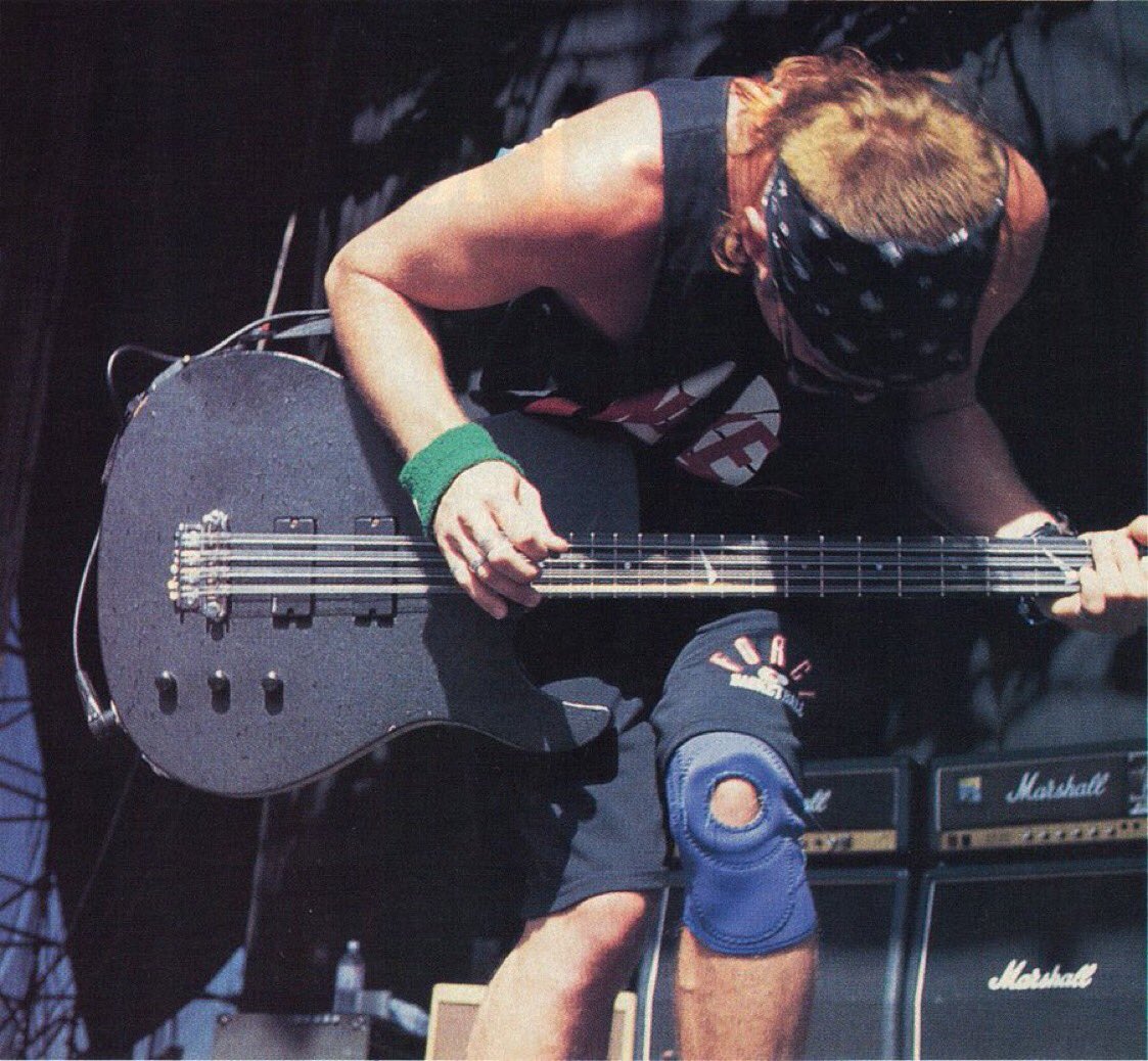 JeffAmentsArmy's tweet photo. #MikeMcCreadyWeek
Mike McCready talked about recording “WhyGo” in 1995:
"The thing I remember most about this song is how thunderous Jeff Ament's huge 12-string bass was, and me getting to noodle over it. He had just gotten the Hamer Tom Peterson model…
1/2 https://t.co/b2Jol4JFTM