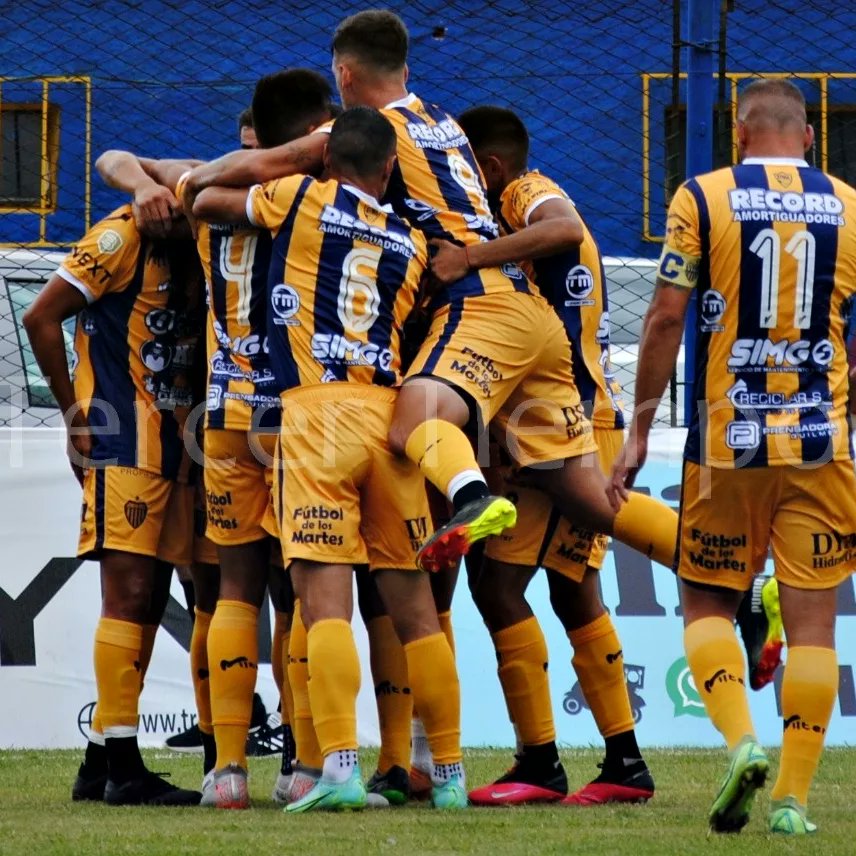 titogol_docksud's tweet photo. FECHA:8 te dejamos imágenes del partido
Dock sud:3 (Badell encontra , Valenzuela y Aguila)
San Carlos:1(Licht)
#32años
#tercertiempo
#TITOGOL
📸Matias Castro https://t.co/EQn6He4IN8