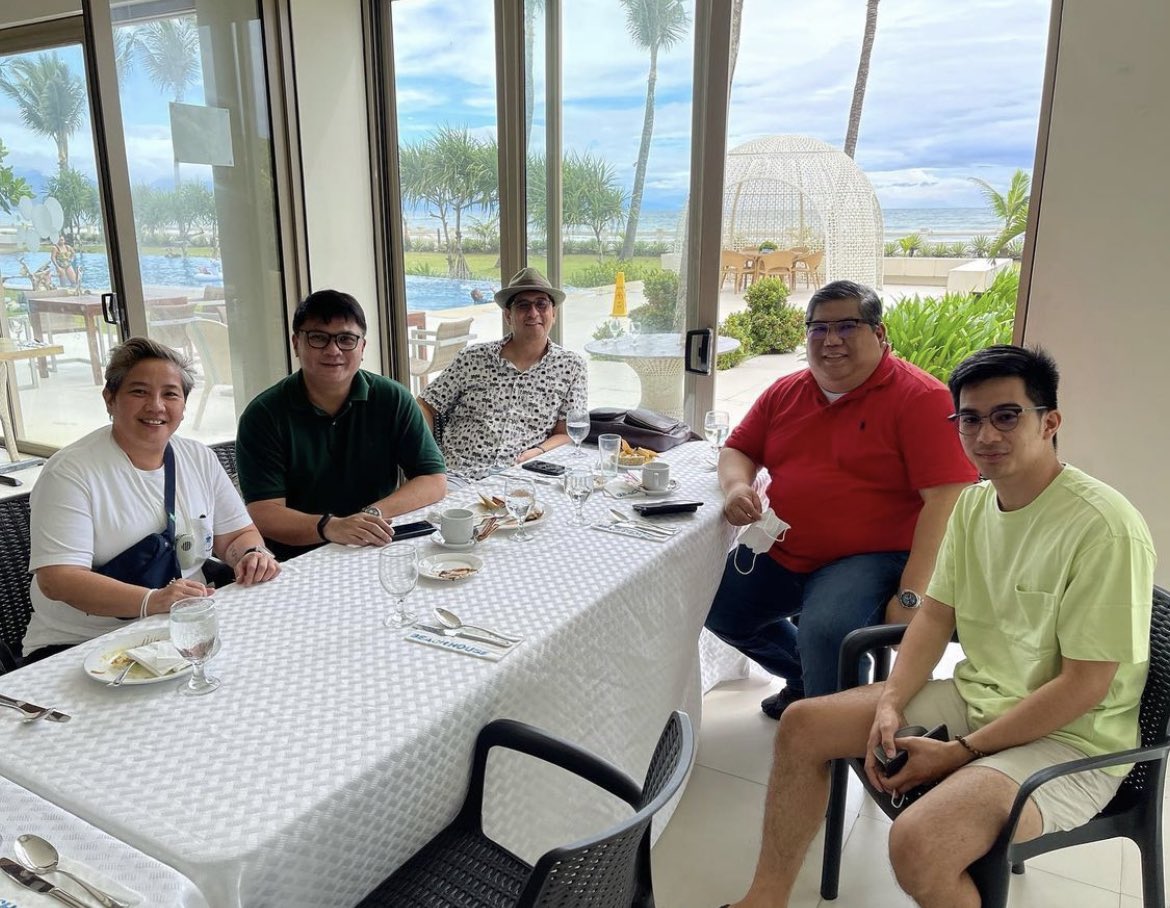 ZachGlobalOFC's tweet photo. 📱 IG UPDATE 260422 | captainluz

"Thankyou 💖 #CostaPacifica for a hearty and delicious breakfast 🥗🥘☕ #StarMagicBaler @starmagicphils" 

#ZachGuerrero #ZachGlobalOfficial https://t.co/6ljBNXBlWN