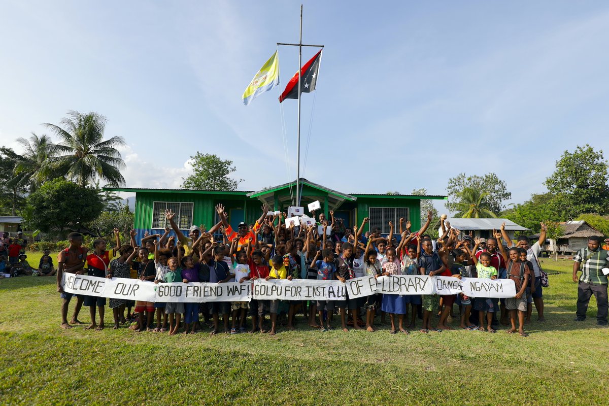 wafigolpujv's tweet photo. The Wafi-Golpu Joint Venture rolls out a Teacher in a Box (TIB) e-Learning Program to selected primary schools as part of its commitment to improving child education in our host communities. Read about it at https://t.co/AGD7iZXg2r https://t.co/rZVVCcdoS3
