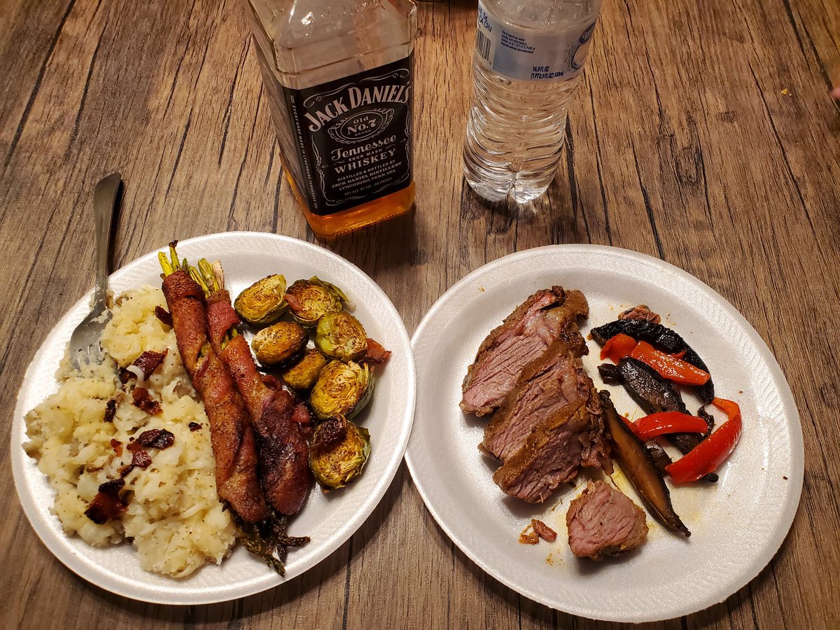 LostBooksDesign's tweet photo. Damn, and I'm a chef too. 
Check out my https://t.co/gYPYqdw0SA
#nft #opensea #gallery #art #chef #wiskey https://t.co/HsD2io6J1u