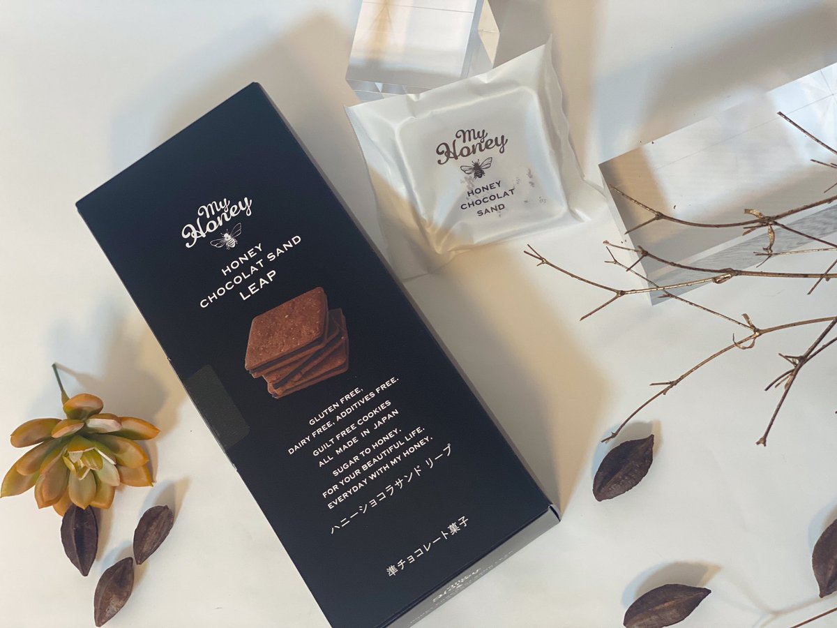 🍯おすすめ商品のご紹介🍯

『ハニーショコラサンド"LEAP"リープ』

砂糖、乳製品、卵、化学物質不使用
の100%無添加食品です。

ハンドメイドに仕上げ
「テンパリング」処理により、
お口に含んだ瞬間カカオの香りと
蜂蜜の甘さがいっぱいに広がります。

#MYHONEY 
#グルテンフリー 
#無添加