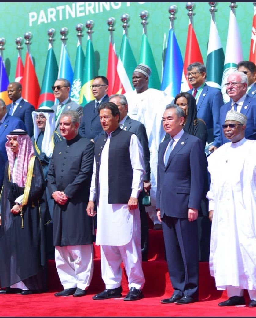 VaadeD's tweet photo. After 9-11, the world tried to declare Muslims as terrorists.
The whole world is a silent spectator to the atrocities in Palestine and Kashmir
#KashmirGenocide 
#FailedStatePakistan 
#Pakistan #failedarmy https://t.co/sIxfRD1OwT