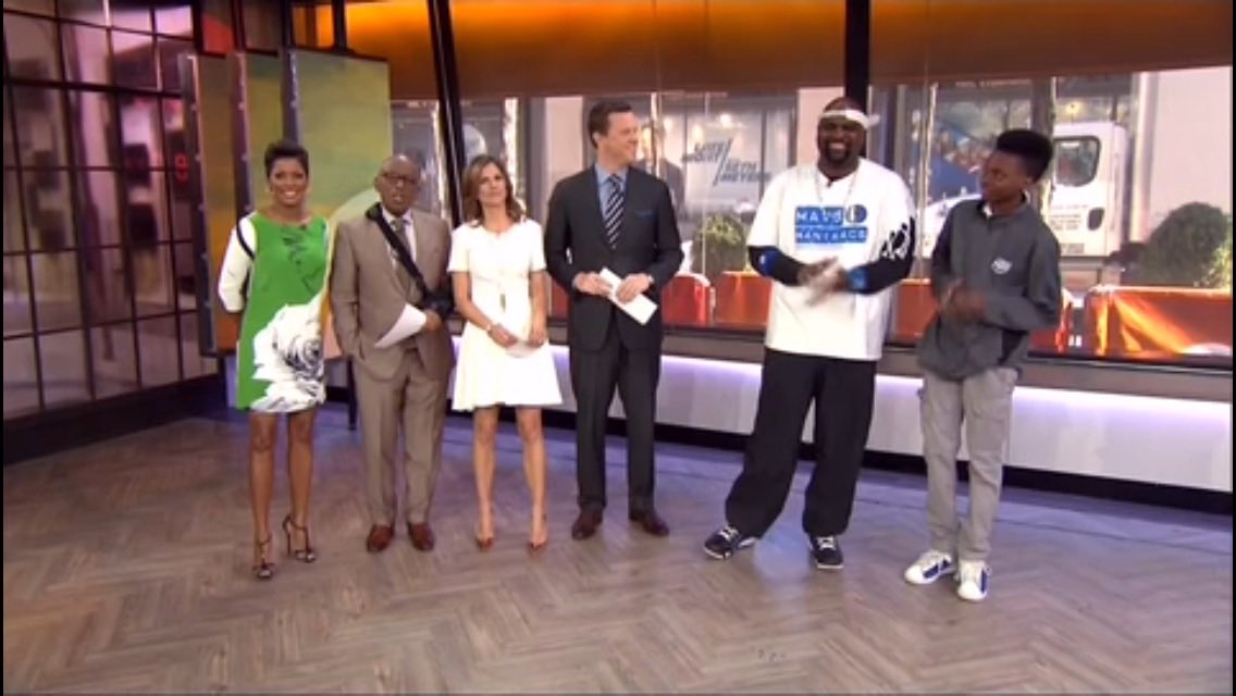 bigtallrob's tweet photo. Final four memories in my fam are different!! This really happened!! My God…….. #Thankful #FinalFour2015 #TMZ #TodayShow #FoxAndFriends https://t.co/HEC9NnpFKe