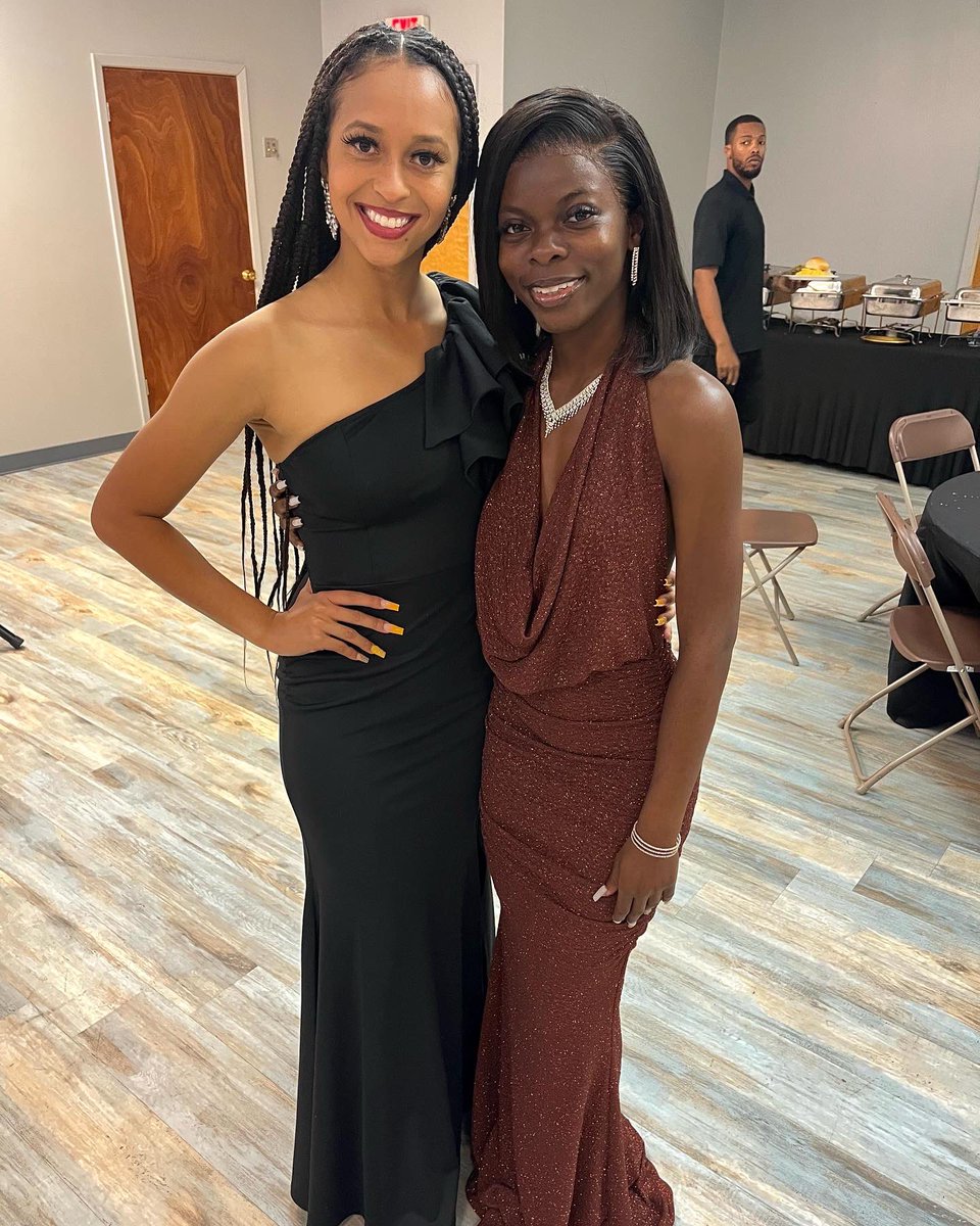 Aliya_Everett23's tweet image. Ohh to be a SIS☥UH🥰
.
.
Forever grateful to the FAMU Chapter for choosing me to be a part of this beautiful SISTUHood💛✨ Thank you to everyone that came out to celebrate with my girls and I☺️

#SISTUHSWeWillBe #SISTUHS #FAMUSISTUHS #iZoom #1992 #1999 #CKESZOOM #NubianQueens