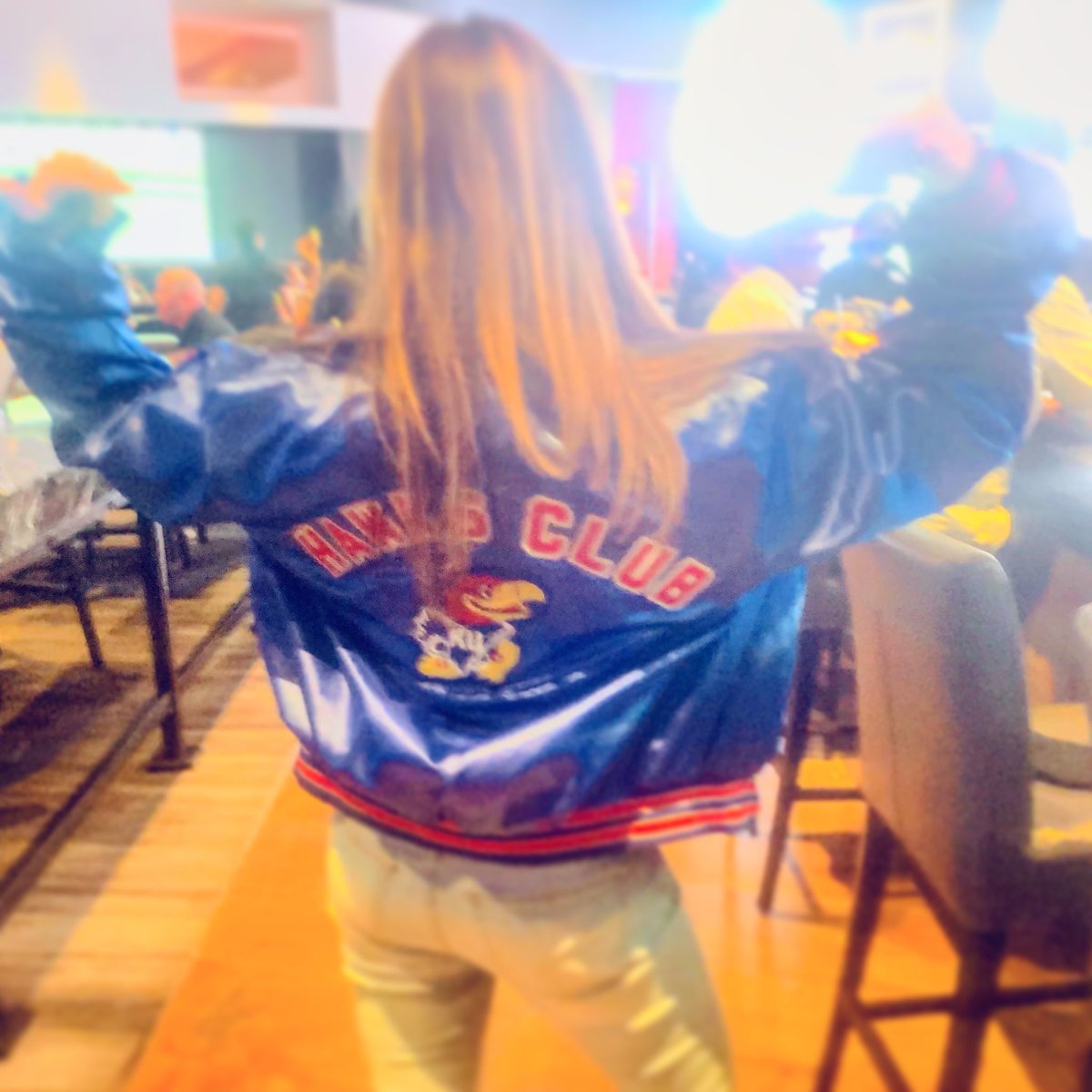 huskerhawk's tweet photo. JAYHAWKS!!!! #lawrencegirl #kubball #RCJH 🏀💕 https://t.co/B6n3Pr2QWq