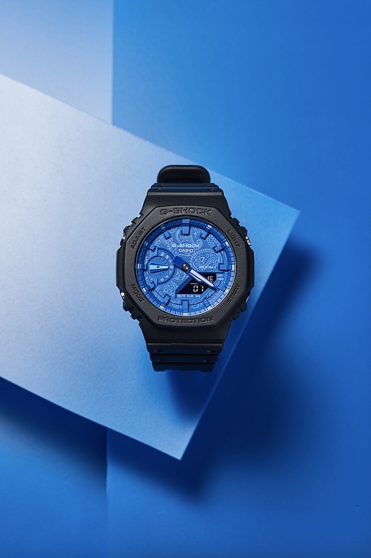 travelwatch_jp's tweet photo. G-SHOCK、ペイズリー柄をあしらった「BLUE PAISLEY」シリーズ https://t.co/4RzB8gsIek #GSHOCK #ペイズリー柄 #BLUEPAISLEY https://t.co/1QIedV606N