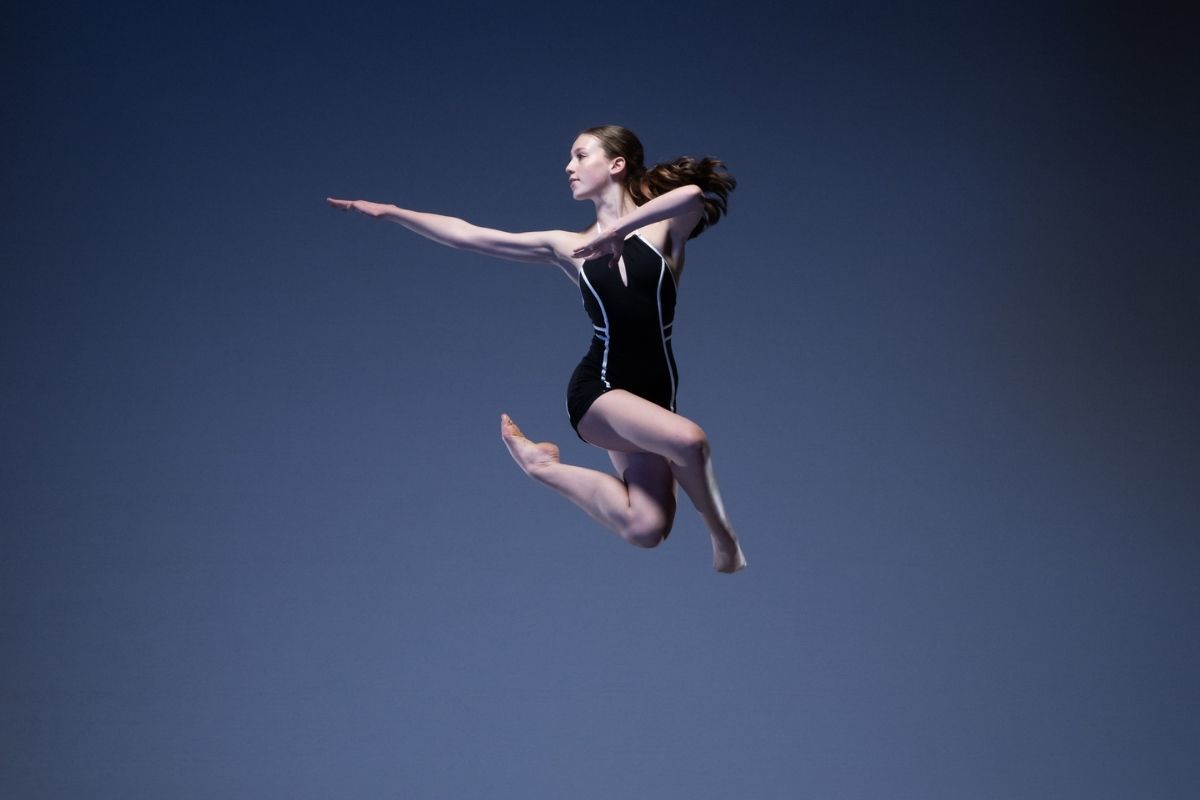 hantschronicle's tweet photo. Ballet Central tour: Hampshire student dancer to perform across England https://t.co/JXe66NPPln https://t.co/ZP6LYsC1SZ