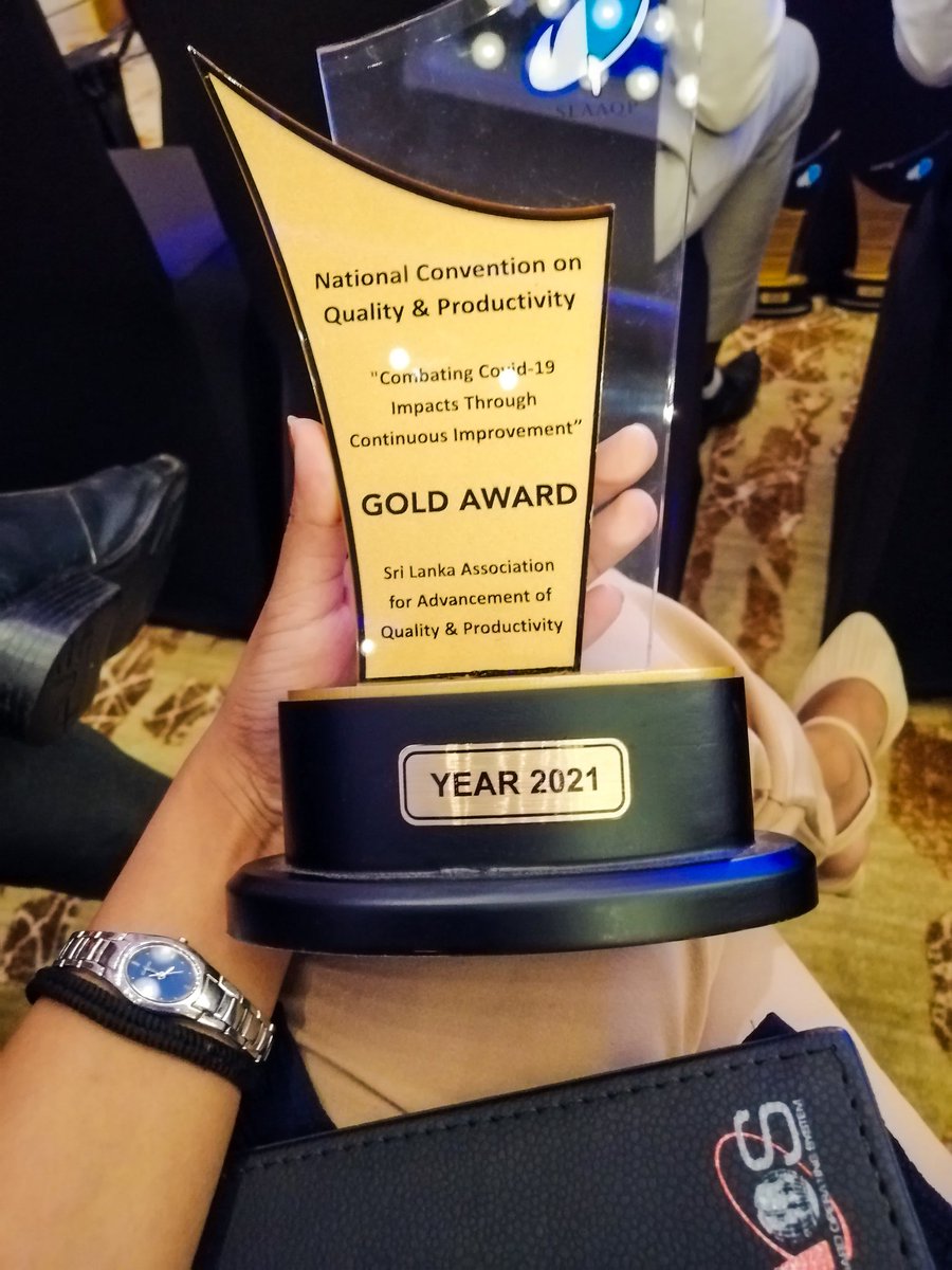 Himidiri_22's tweet photo. Such an honour to be here with my team yesterday😍✨
NCQP Awading Ceramony🏆
#ncqpawadingceramony
#Monarchimperial
#Goldawardwinners
#MASKREEDA https://t.co/i6hstGSFzc