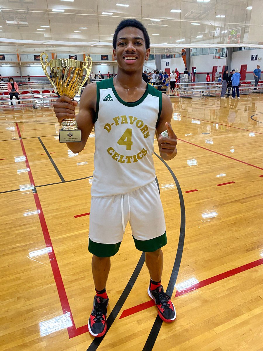 TheLab Coach tweet media