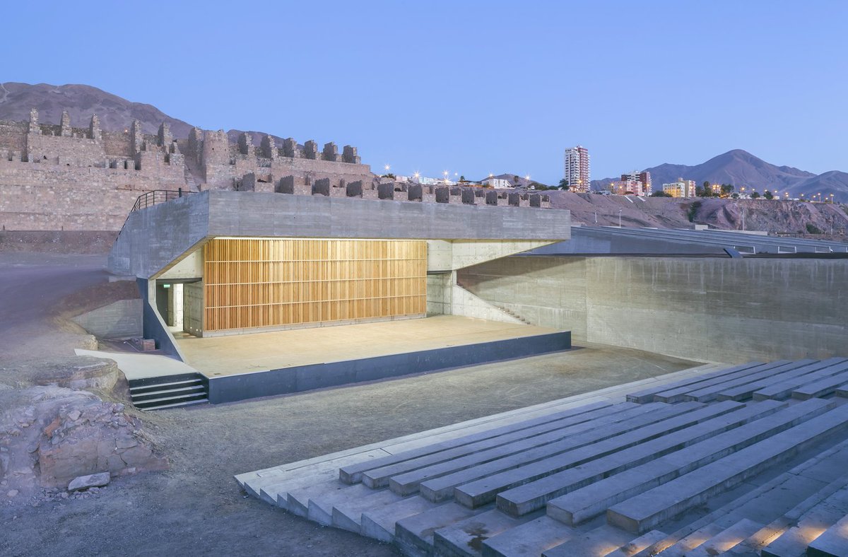 ekain_arq's tweet photo. #DimartsUrbans ↓↓
El hormigón da forma a todos los usos: Teatro(s) al aire libre en las ruinas de Huanchaca (Antofagasta, Chile).  Arquitectos: Marco Polidura, Ramón Coz, Benjamín Ortiz, Sebastián Álvarez. Fotos: Sergio Pirrone. https://t.co/vRZo3lBpMM