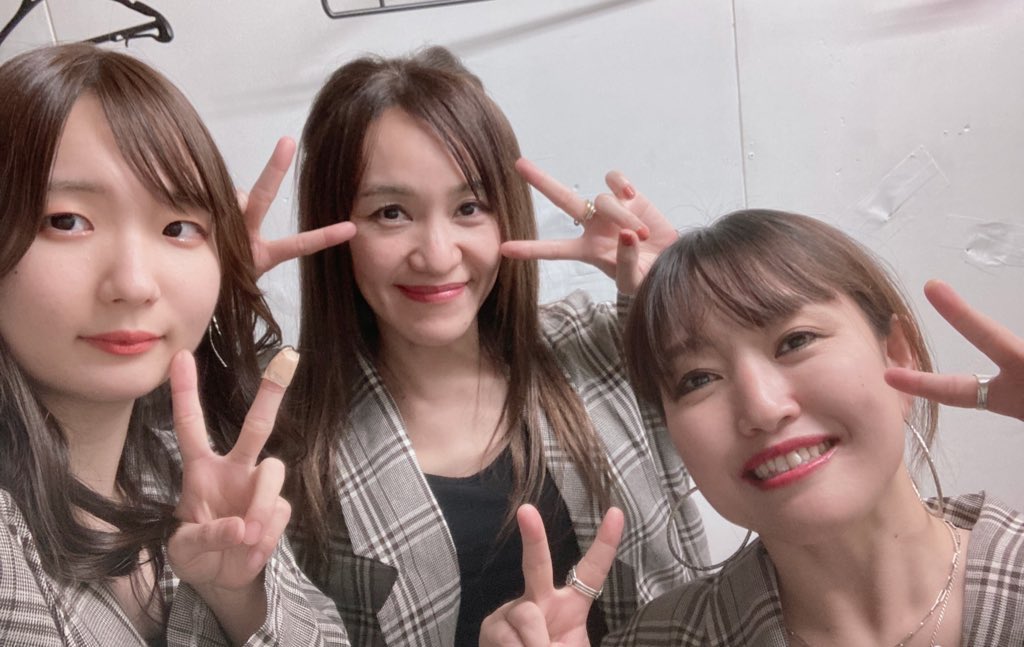 PeerClover's tweet photo. ☀️ライブ情報☀️
本日‼️4/5 18:45から‼️
｢第131回ガールズパラダイス｣
開場▶︎18:15    開演▶︎18:45
チケット▷¥3000(+1D¥600)
配信▷¥2500(アーカイブ14日間)
ライブハウスでも♪配信でも♪お待ちしてます🍀🍀 https://t.co/SwGDaP4RYS