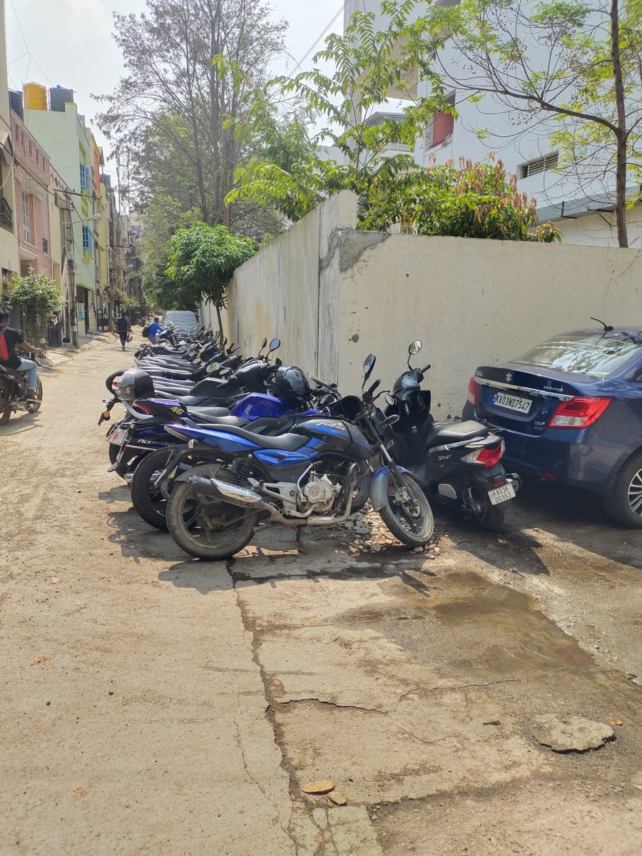 rohith_agarwal's tweet photo. @DCPTrEastBCP @KRPURATRAFFIC @bwaditrafficps @blrcitytraffic @acpwfieldtrf Sir no action still being taken by the College yet, it is becoming a nightmare for us.... Students park their vehicles in middle of the road.. there is no place to park our own vehicles, no place for easy movement https://t.co/RxxjrMGESC