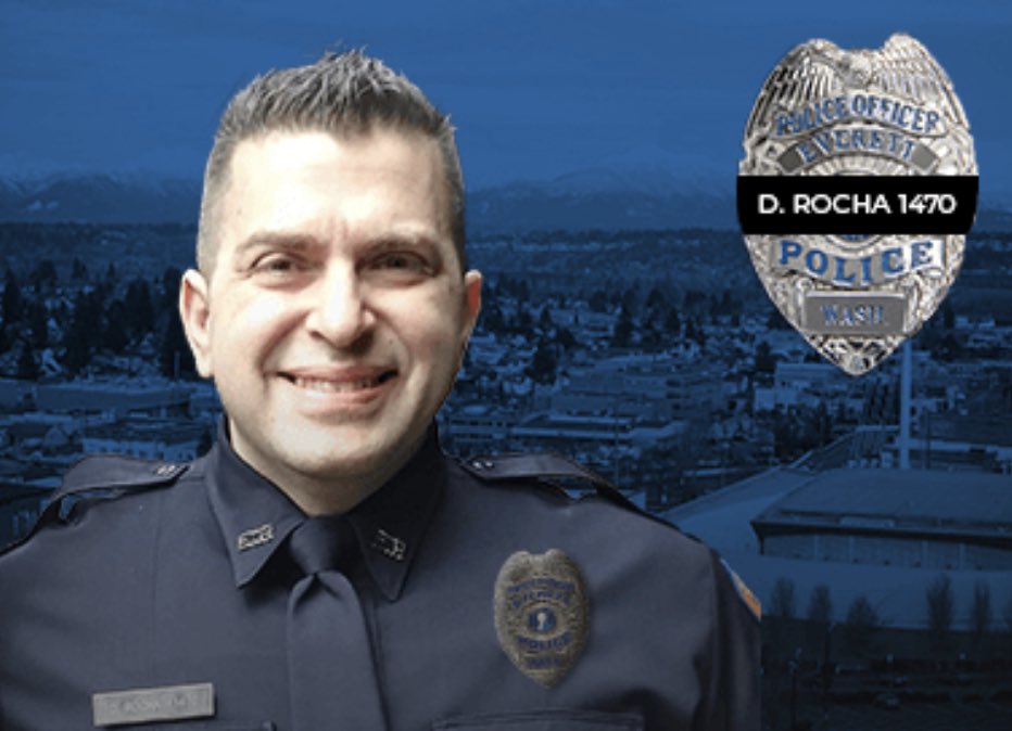CeremonialAPBC's tweet photo. Our members were in Everett, WA. today attending the #LODD funeral for Officer Dan Rocha of the @EverettPolice . Rocha, 41, was shot &amp; killed when he confronted a suspect on Mar 25. We stand with our neighbours to the south of us in their time of sorrow. 

 #thinblueline https://t.co/X17Yc0WQGJ