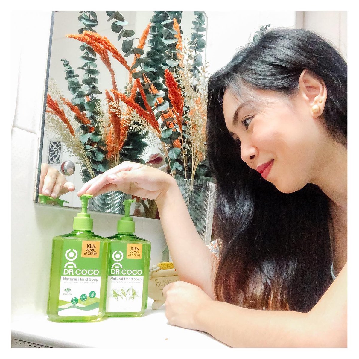 EatSavisMom's tweet photo. Donโt just keep it basic clean, #GoBeyondClean with Dr. Cocoโs hand soap ๐งผ๐๐ฅฅโจ https://t.co/ZhRvGw6GCw