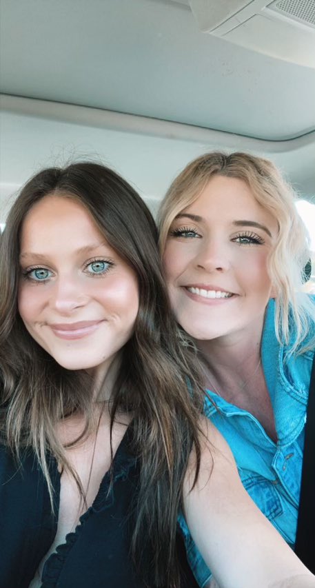 zoestiff1's tweet photo. not sure why I’m getting sentimental here on Twitter but here we are. The two girls on the left never knew how much the two girls on the right would need each other. But here we are 3 years later. My best friend @ClemmonsAnna🫶🏻 here’s to the next 3! https://t.co/v6SBGpkD0m