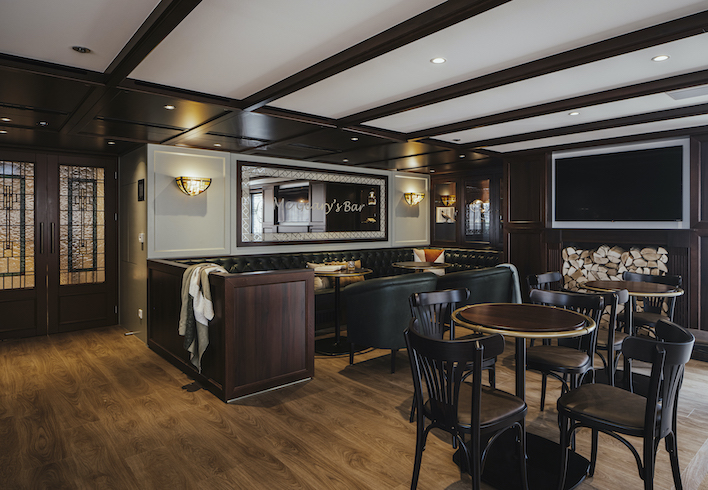 Travelmarvel_TM's tweet photo. Enjoy a hearty meal in McGeary’s Bar onboard our brand new Travelmarvel Vega River Ship as you cruise by quaint towns and delightful countryside. #Europe is calling. https://t.co/4Ikckp3Yc3 #Travelmarvel #Traveliscalling https://t.co/1LWLI4zJRy