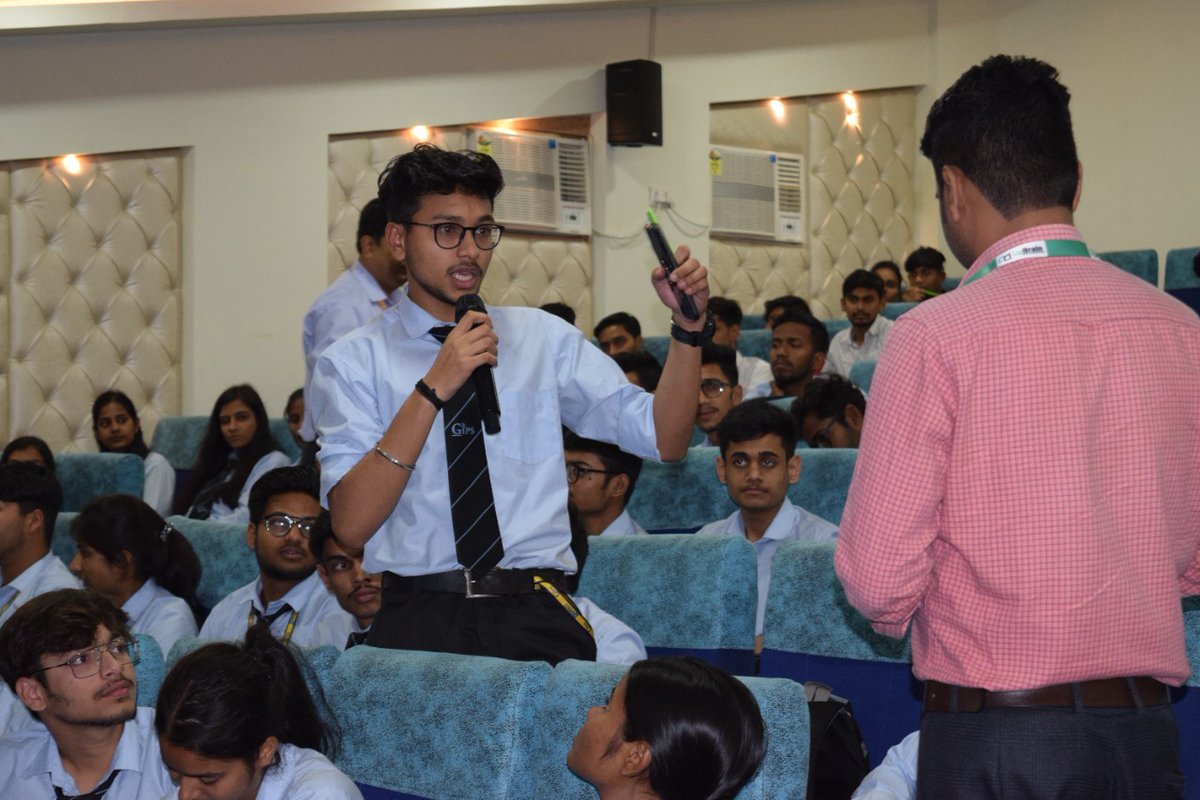 GNIOTCollege's tweet photo. HAWK INSIGHTS the IT Club of Greater Noida Institute of Professional Studies organized a guest lecture for BCA students on the topic โExperience the Benefits of Machine Learning and Artificial Intelligenceโ on 4th March, 2022(Monday),2.00 pm onwards. #ITClub #GIPS #GNIOT #College https://t.co/Zrl92o8Al7