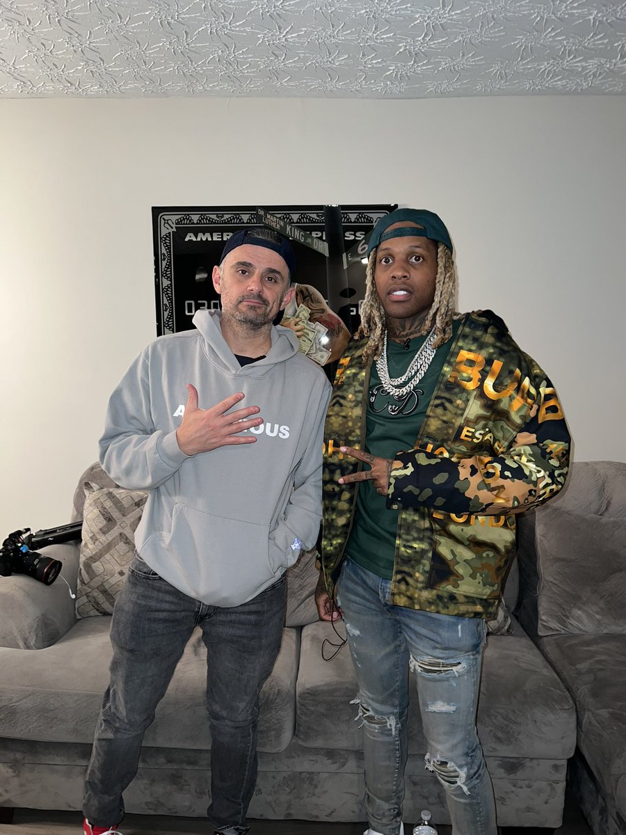 garyvee's tweet image. Real convos with real people