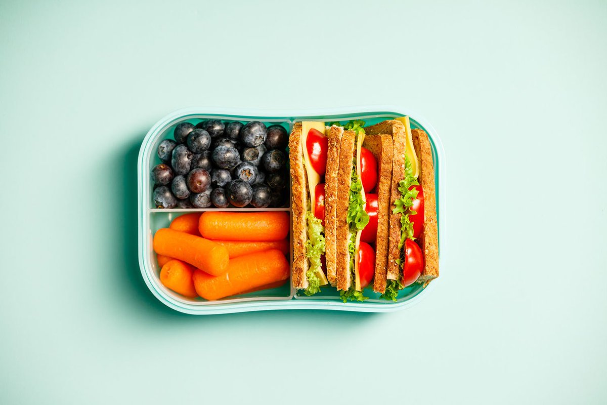bayleighEDUC's tweet photo. The waste-Free lunch challenge is a great way for students to be more aware of over-packaging in food! Schools could hold a waste fee lunch to reduce litter and unnecessary packaging and encourage healthy eating! #SDG12 #SDG3 #UoNTeach #EDUC4750 https://t.co/z47Ry8wnUV