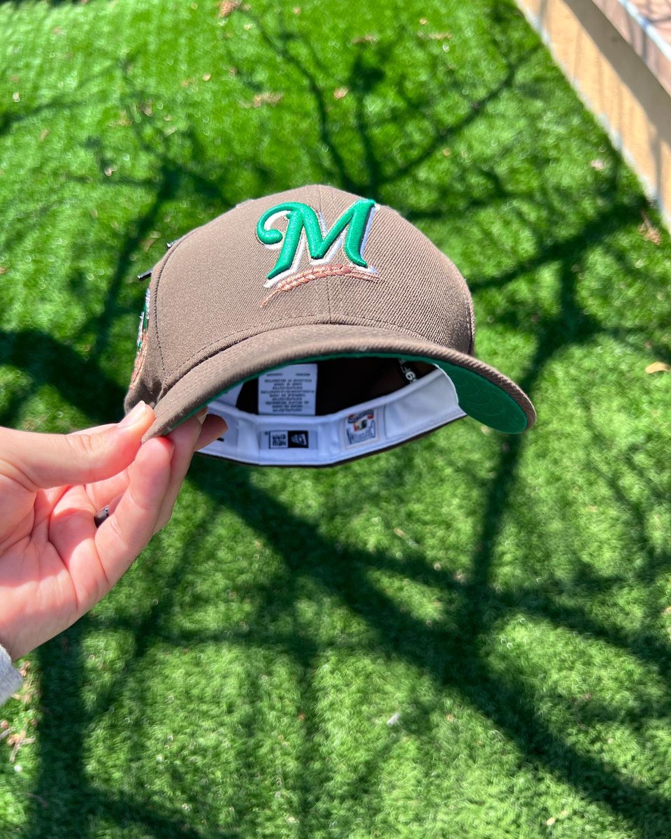 lileddieab's tweet photo. Milwaukee Brewers “Milky Way” candy pack by @hatclub
#Hatclub #HatclubExclusive #TooFitted #CandyPack #MilkyWay https://t.co/nr3IZcmOYE
