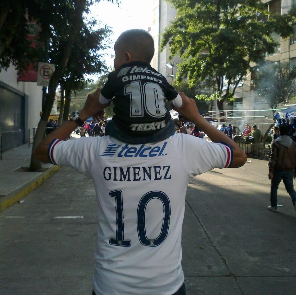 #TuLigaDeCampeones

Amar al Cruz azul es una herencia que se debe compartir!!!