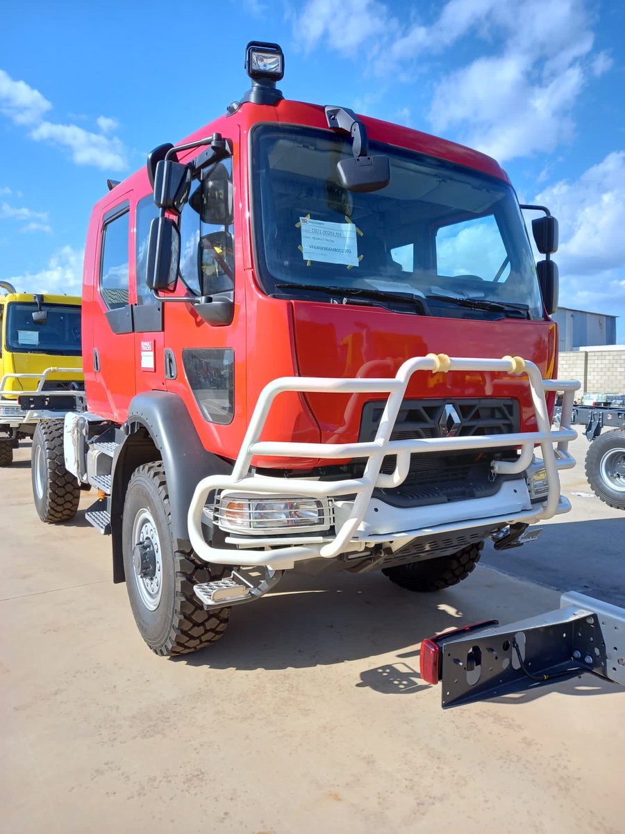 jasciruh's tweet photo. El primero de su clase.Cuando lo extraordinario se vuelve cotidiano.Un pepino tecnológico tras otro:@RenaultTrucksEs #1846 #Bostrom #NFS61517 #Allison #BRP #BFP https://t.co/ybitUGEEsM