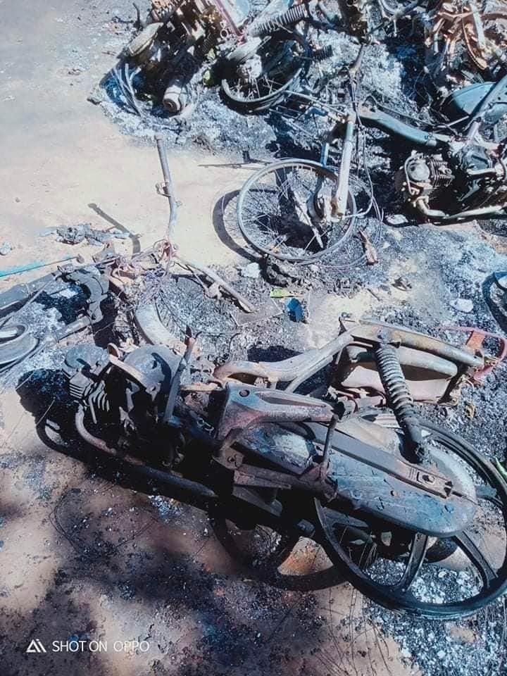 HURFOM's tweet photo. 1/2 Junta military troops continued launching military offensives in Taungpyauk area, Dawei, targeting innocent civilians by setting fire to another 15 houses, and setting fire to motorbikes last night. https://t.co/URL9YnyBpE