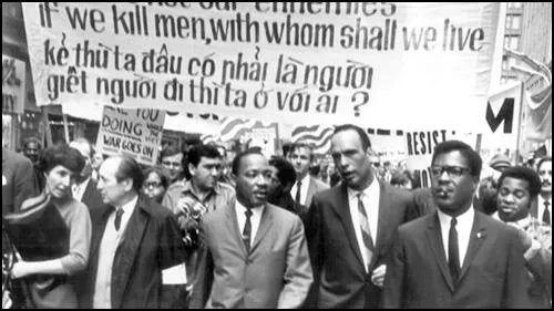 johnsimkin's tweet photo. Written source of the day: Martin Luther King, speech on the Vietnam War (4 April 1967)
https://t.co/X03jMllazD
#HistoryPrimarySources @ArthurJChapman @freereed59 @ed_podesta @Historylecturer @DavidAAldridge @jopearson3 @TIJenner @HTENUK @EduNobis @SnelsonH @HMatthewsHMI https://t.co/IukU4vEFKr
