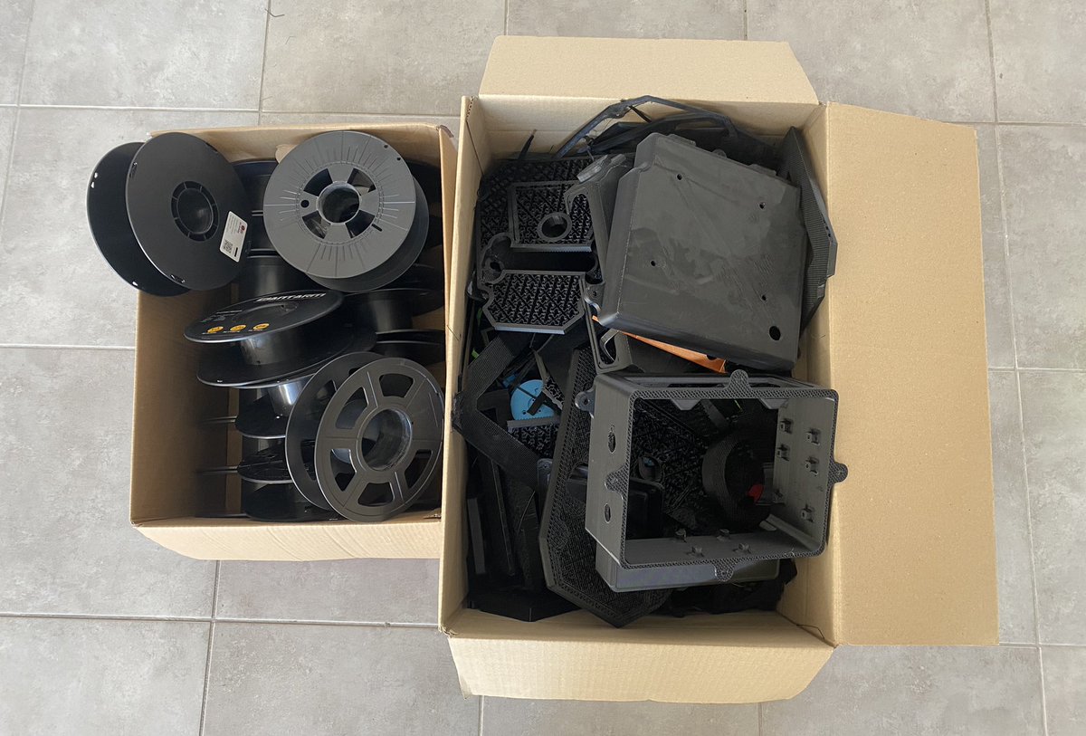 Défis du mois d’avril            <a href="/innowtech/">Innowtech</a> développe les #prototypes de ses #robots-capteurs en #impression 3D, et fait appel aux services du FABLAB (contraction de Fabrication Laboratory) de Nîmes pour la refonte et le #recyclage de ses chutes de #plastiques. ♻️