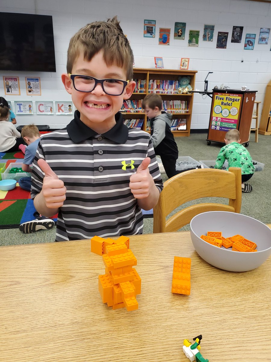 These kiddos crushed their Lego Club challenge of the week: Build with only one color! Building is FUN!! 💚💛 🐉 
<a href="/KaitReder/">Kaitlin Reder</a>
<a href="/GreenvilleES/">Greenville ES</a>
<a href="/FCPS1News/">Fauquier Schools VA - NEWS</a>

#geslegoclub 
#dragons
#legochallenge