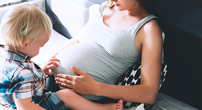 Thuis bevallen blijft mogelijk en je mag je eigen verloskundige blijven kiezen. Wij vragen alle zorgverleners in de geboortezorg om zwangere vrouwen niet onnodig ongerust maken. Lees meer hierover op onze website. nza.nl/zorgsectoren/g…