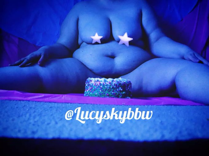 Its Tuesday you know what  that means!💋💙😉😈😏 #Lucyskybbw https://t.co/BO5Ms9ouqG<a href="/tag/lucyskybbw"class="tags">#Lucyskybbw</a>