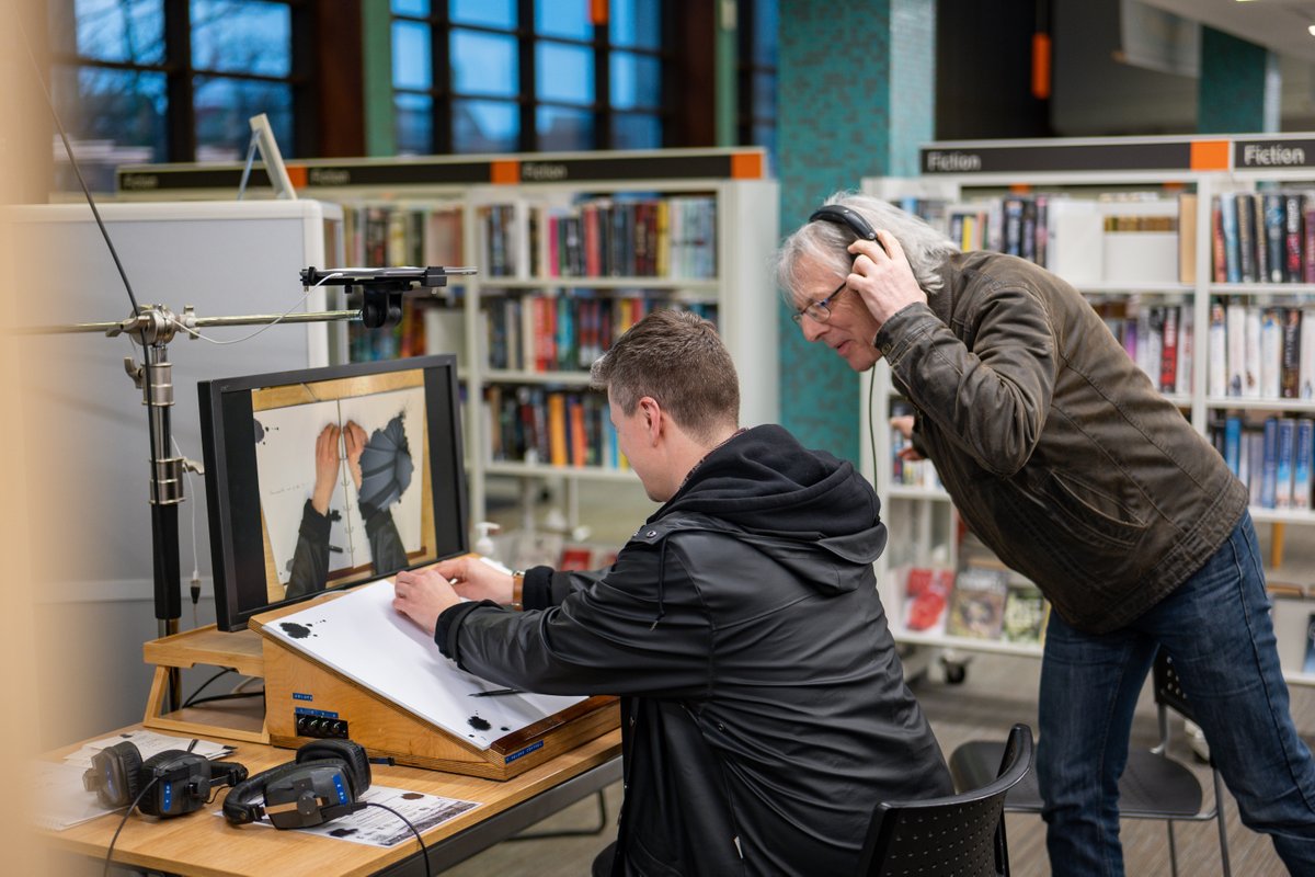 LibrariesUnLtd's tweet photo. We love seeing you at the #UnlockingTheCage augmented reality instillation @ExeterLibrary

Travel through the lives of some of the most influential female writers like never before FOR FREE👉  https://t.co/eQfDzFnSfd @ExeterCityofLit @ExeterLiveBette @dBs_Institute @kimtsherwood https://t.co/0bmtOtDtRs