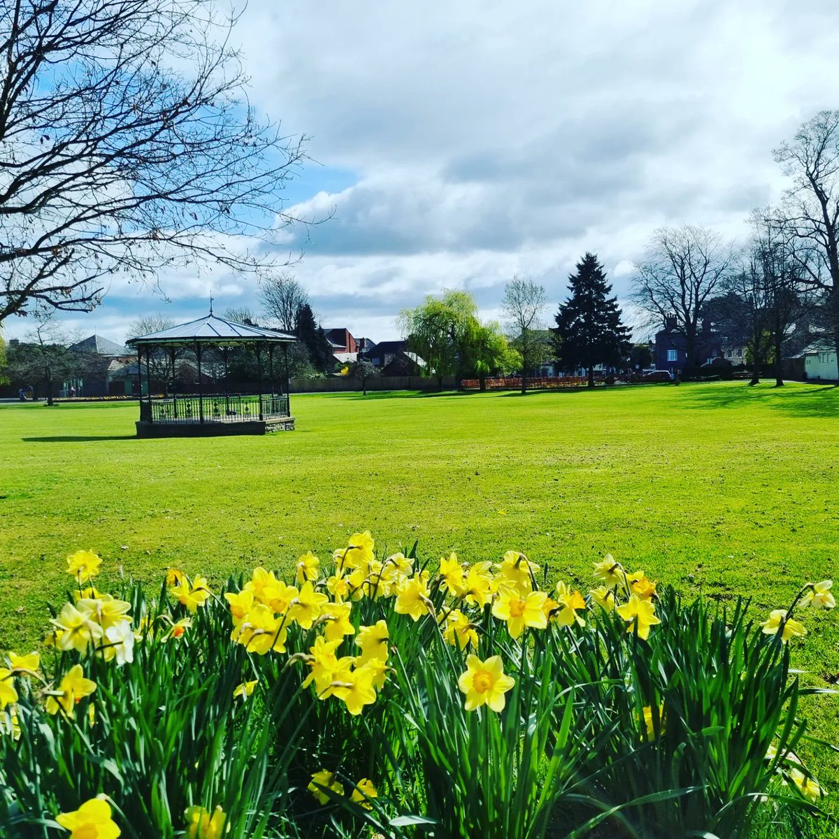 OswestryIn's tweet photo. #caeglaspark #Oswestry #spring https://t.co/CuCw93zTM8