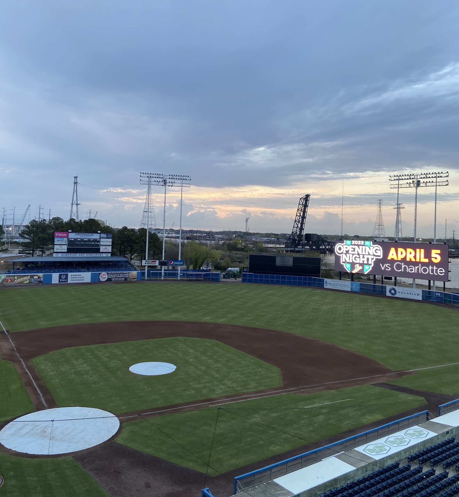 Norfolk Tides Opening Day Sunrise See You Tonight Tides Fans Risingtide Milbopeningnight T Co Kuqpattlh0 Twitter