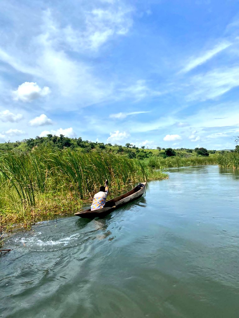 Verney Lovett Cameron reached the river at the point where it left the lake in May 1874 on his journey across Africa from east to west. He confirmed that it was the only outlet of Lake Tanganyika.
#TheRiver #DRC #Thecongowelivingin #tourism #Lukugariver